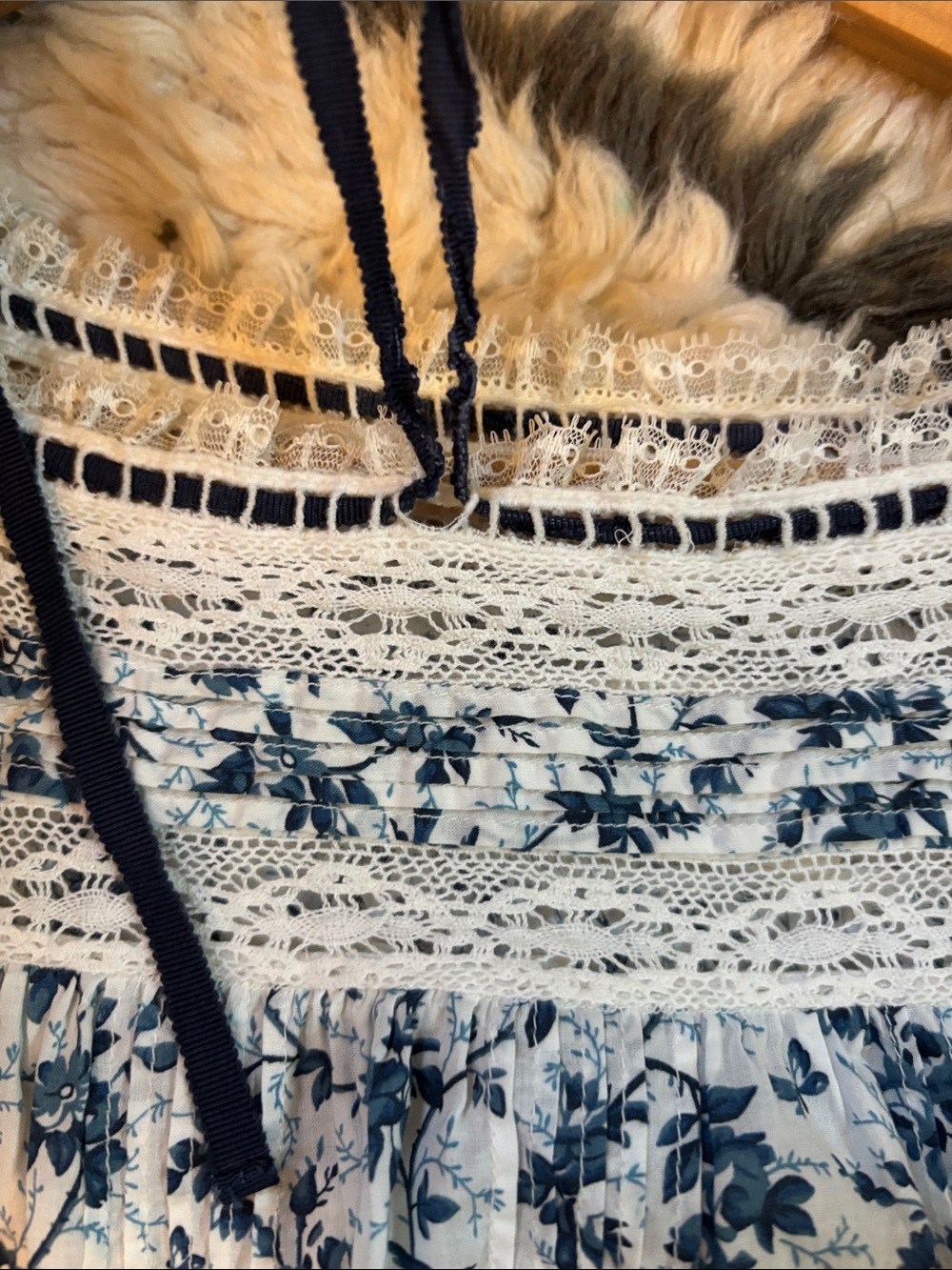 Doen Cadeau White Floral Cotton Dress with Blue Print - Picture 7 of 17